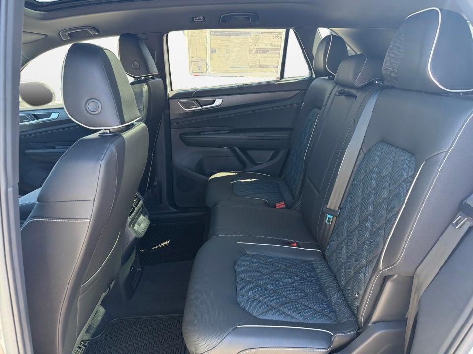 2026 Volkswagen Atlas Cross Sport 2.0T SEL Premium R-Line