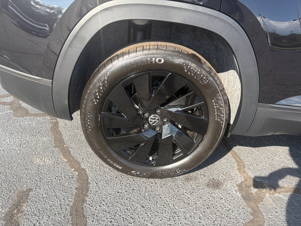 2026 Volkswagen Atlas Cross Sport 2.0T SE w/Technology