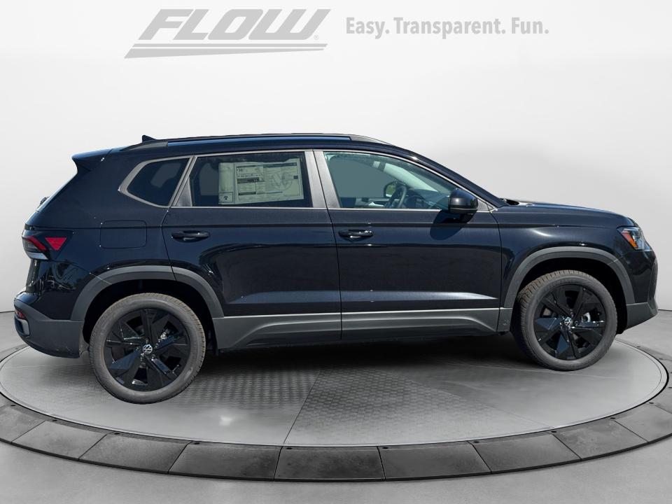 2027 Volkswagen Taos SE Black