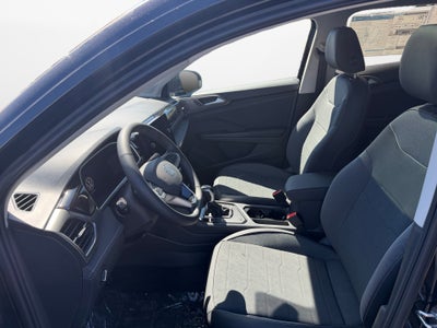 2027 Volkswagen Taos SE Black