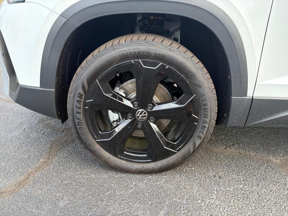 2026 Volkswagen Taos SEL