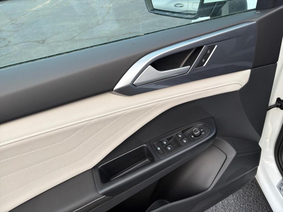 2026 Volkswagen Taos SEL