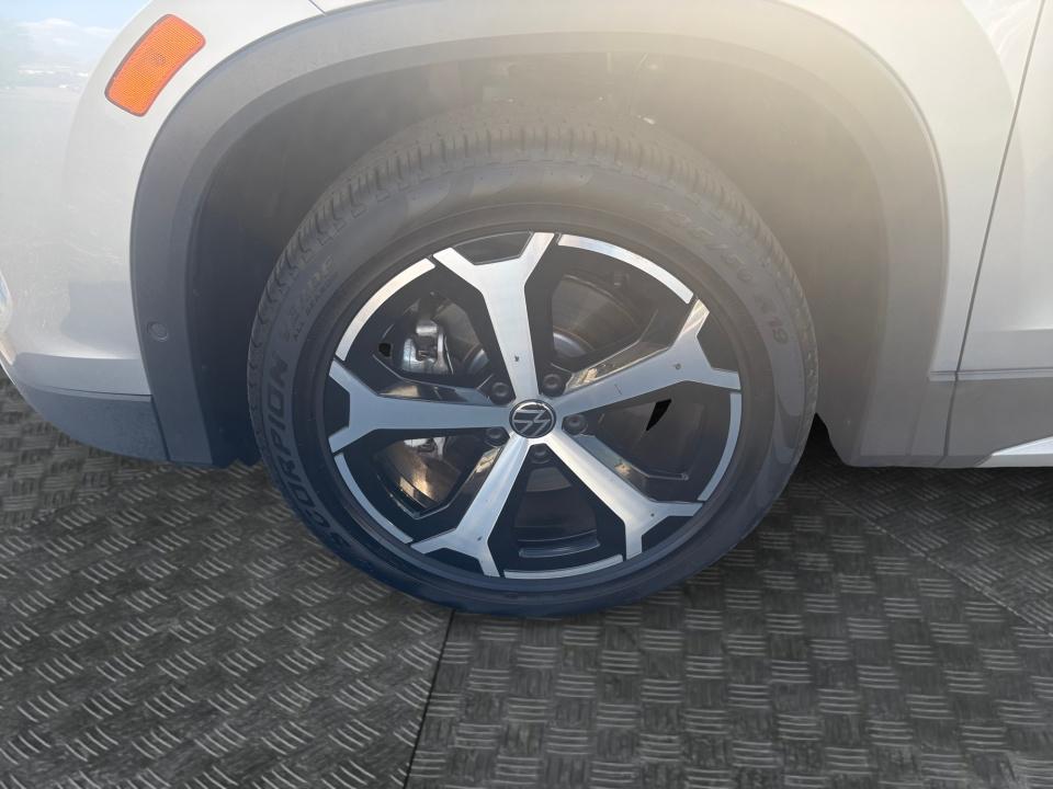 2025 Volkswagen Tiguan SE