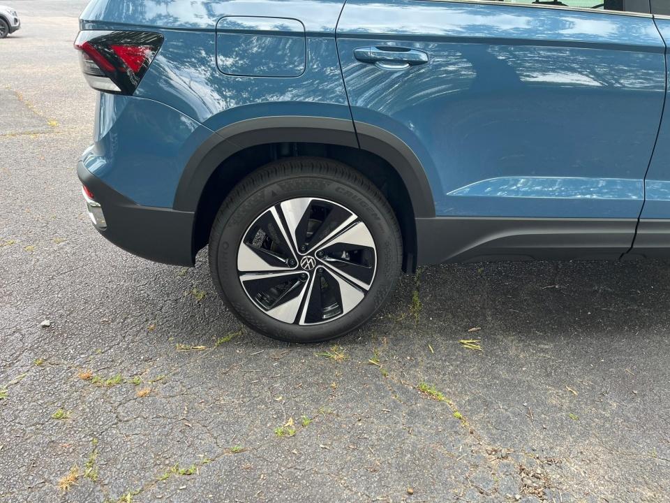 2026 Volkswagen Taos SE