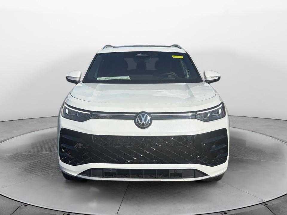 2026 Volkswagen Tiguan SEL R-Line Turbo