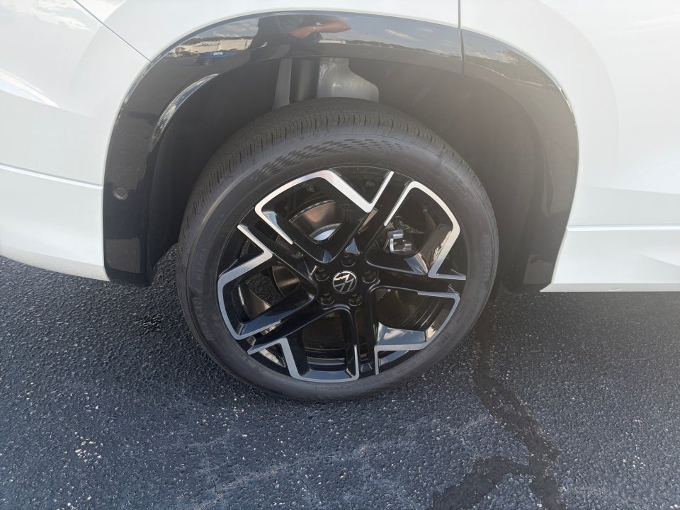 2026 Volkswagen Tiguan SEL R-Line Turbo