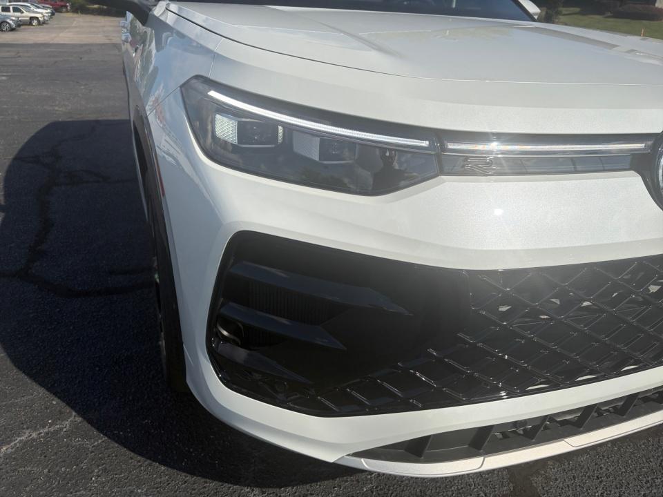 2026 Volkswagen Tiguan SEL R-Line Turbo