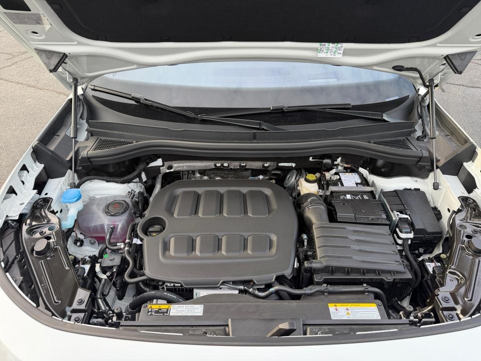 2026 Volkswagen Tiguan SEL R-Line Turbo