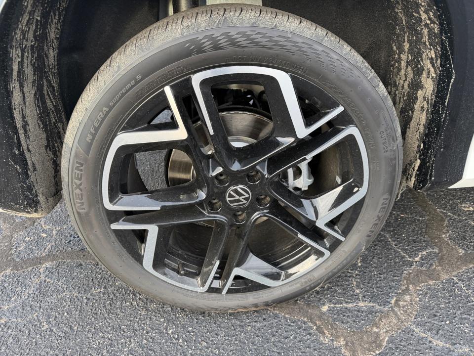2026 Volkswagen Tiguan SEL R-Line Turbo