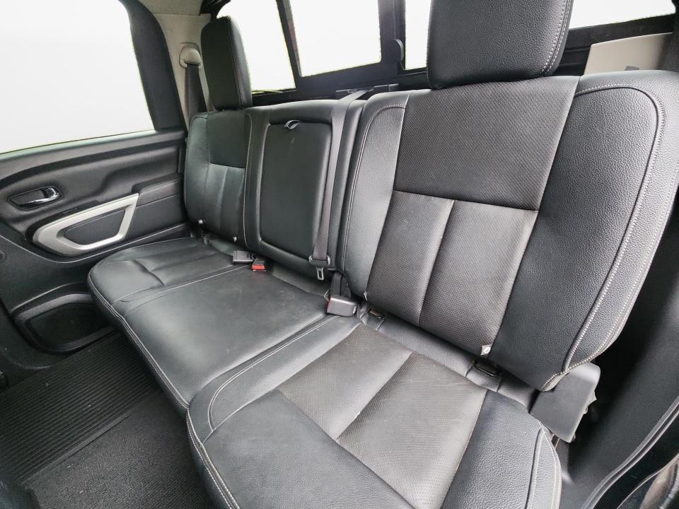2020 Nissan TITAN SL