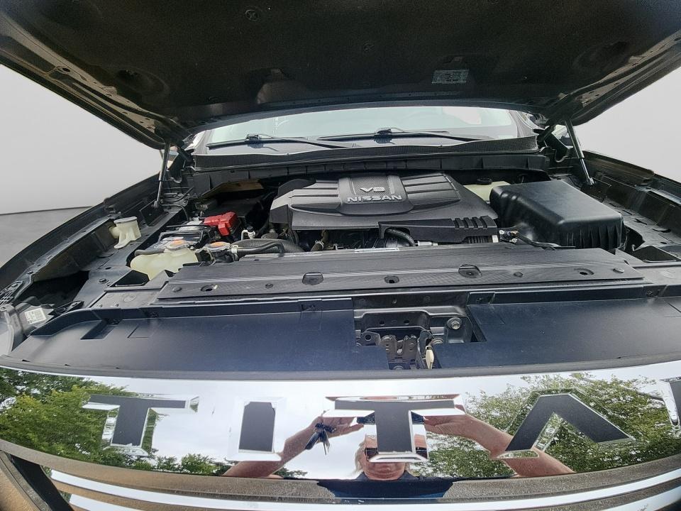 2020 Nissan TITAN SL