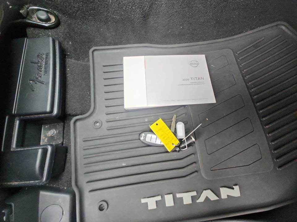 2020 Nissan TITAN SL