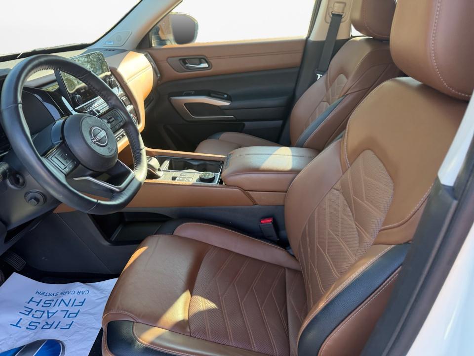 2024 Nissan Pathfinder Platinum