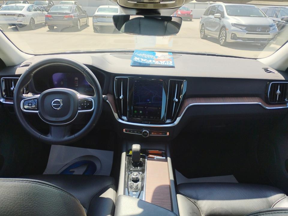 2024 Volvo S60 Plus Dark Theme