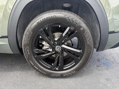 2026 Volkswagen Atlas Cross Sport 2.0T SEL R-Line Black