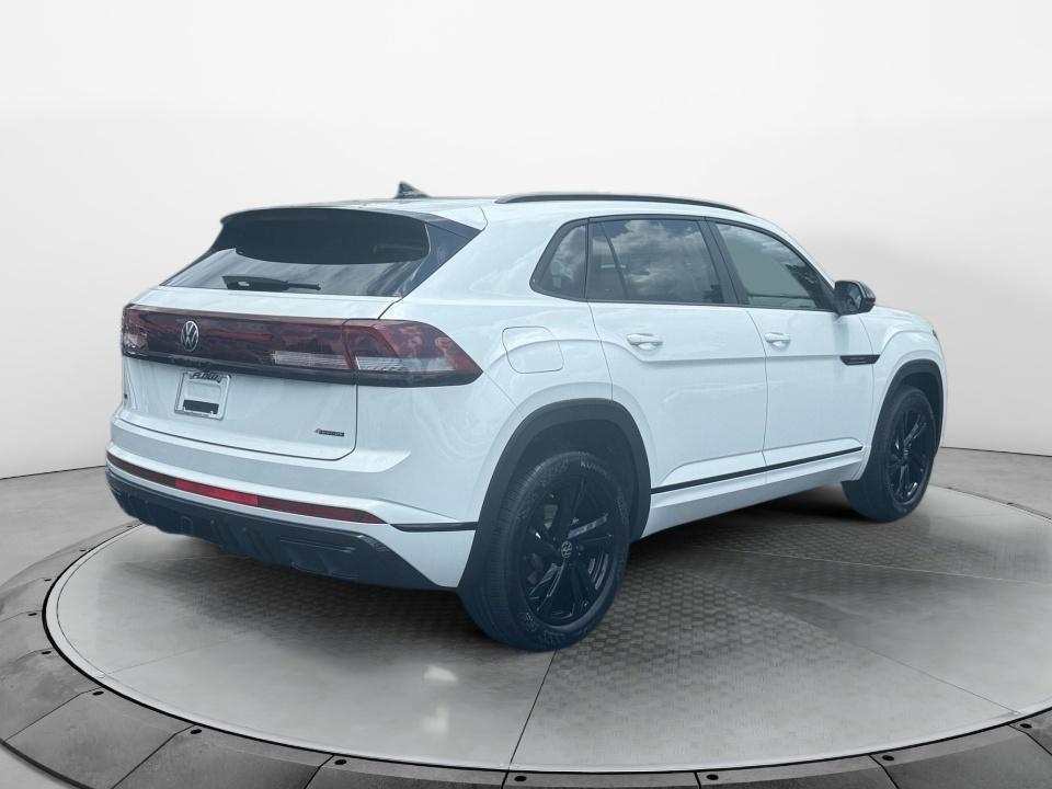 2026 Volkswagen Atlas Cross Sport 2.0T SEL R-Line Black