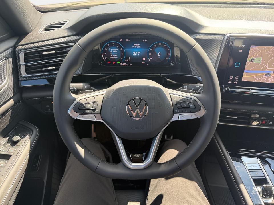 2026 Volkswagen Atlas Cross Sport 2.0T SEL R-Line Black