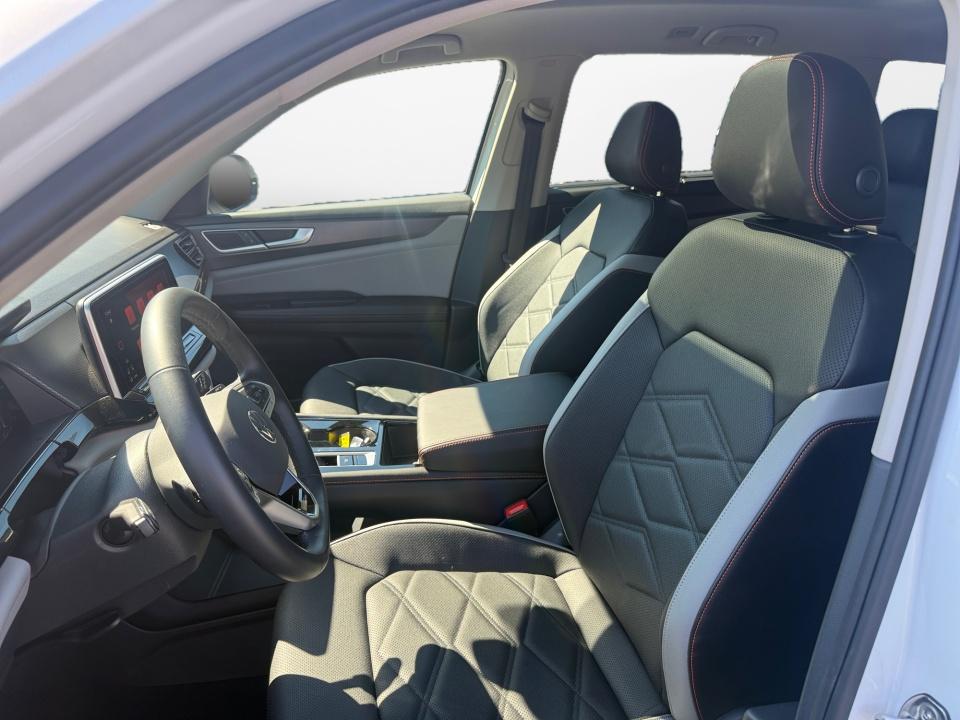 2026 Volkswagen Atlas 2.0T Peak Edition