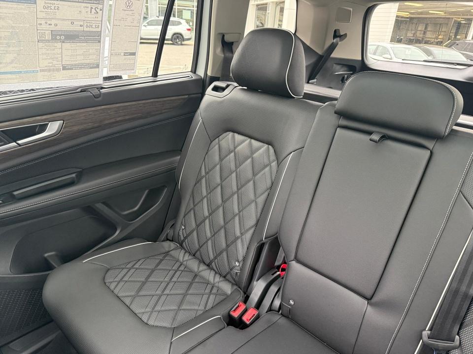 2026 Volkswagen Atlas SEL Premium R-Line