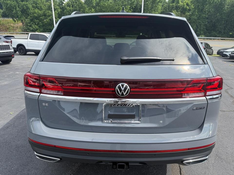 2026 Volkswagen Atlas SE with Technology