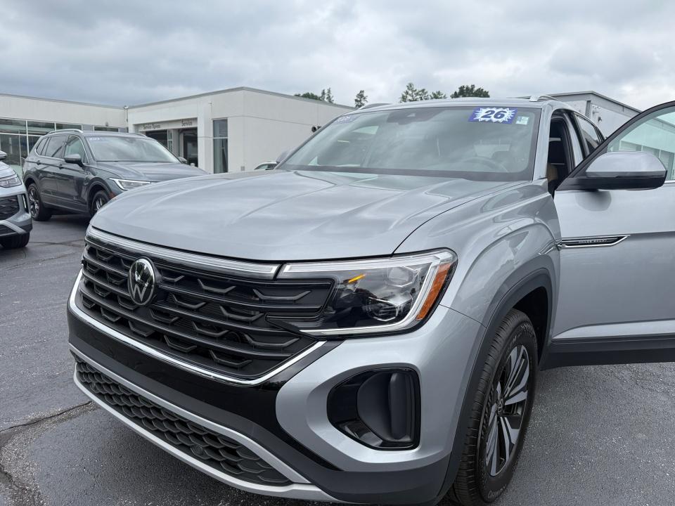 2026 Volkswagen Atlas Cross Sport 2.0T SE