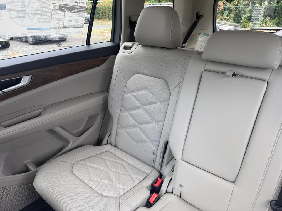 2026 Volkswagen Atlas SE