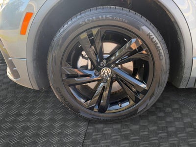 2024 Volkswagen Tiguan SE R-Line Black