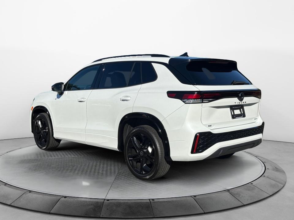 2026 Volkswagen Tiguan SE R-Line Black