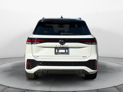 2026 Volkswagen Tiguan SE R-Line Black
