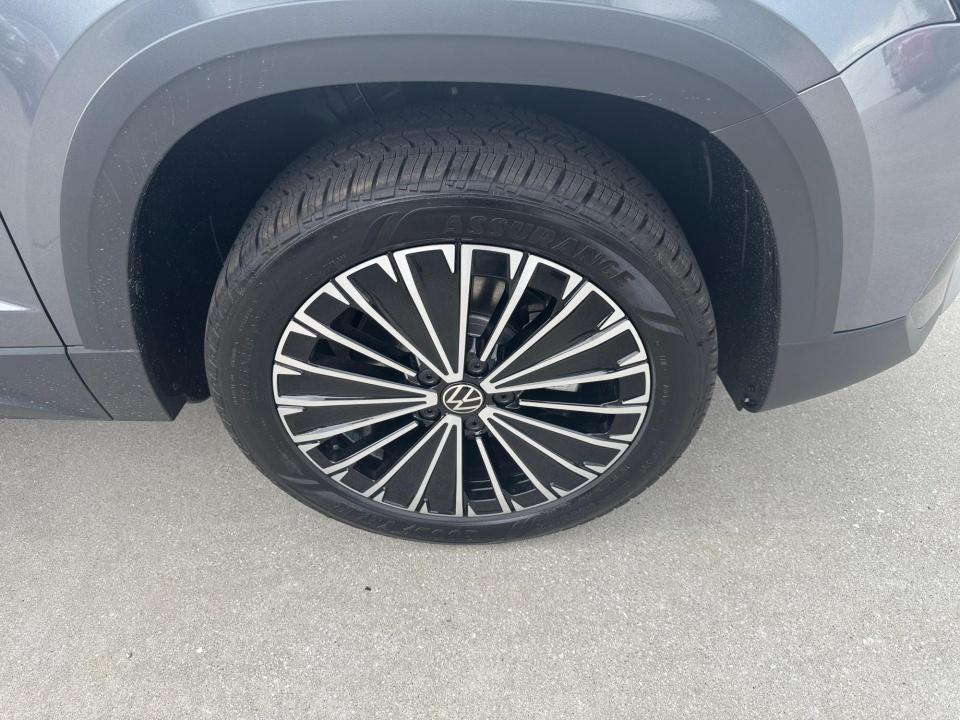 2026 Volkswagen Taos SE