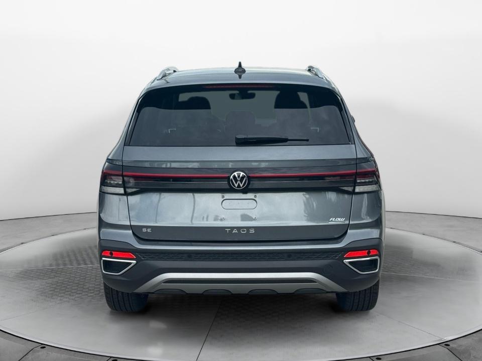 2026 Volkswagen Taos SE