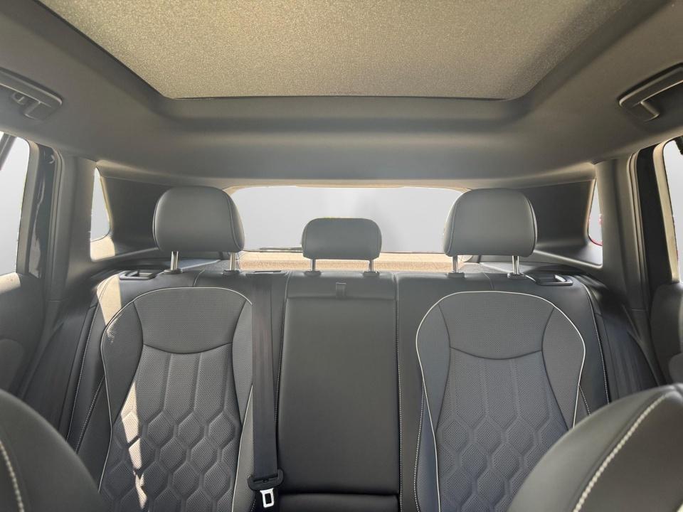 2026 Volkswagen Tiguan SEL R-Line Turbo