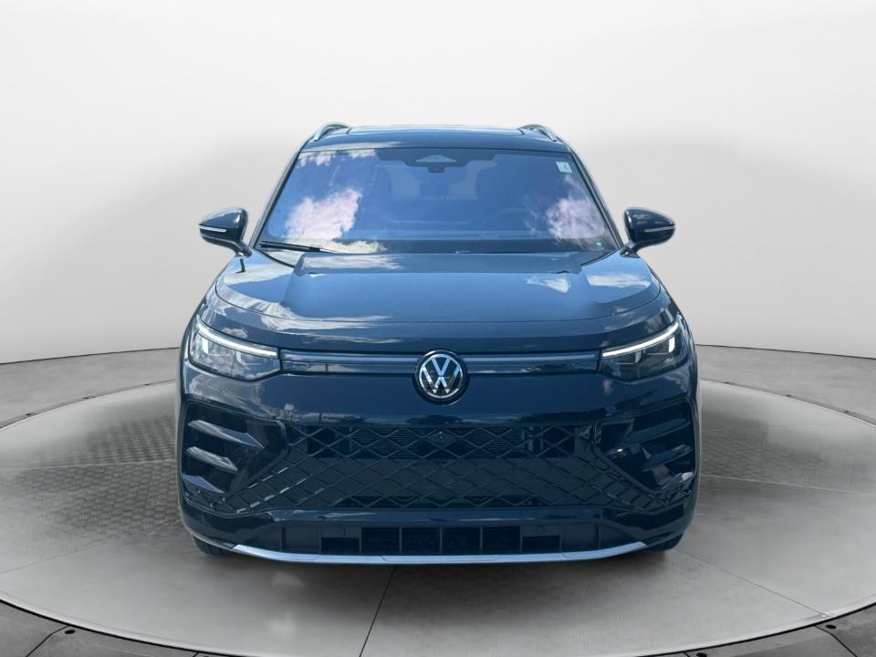 2026 Volkswagen Tiguan SEL R-Line Turbo