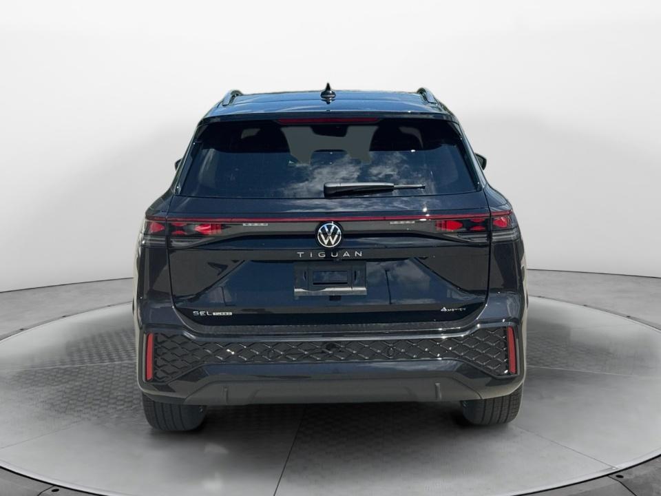 2026 Volkswagen Tiguan SEL R-Line Turbo