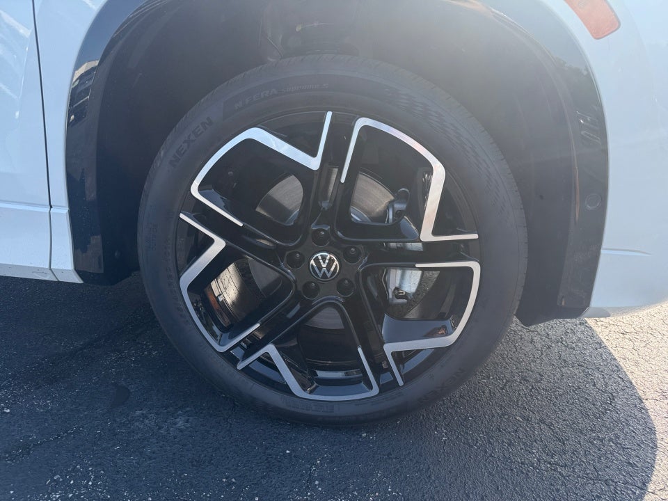 2026 Volkswagen Tiguan SEL R-Line Turbo