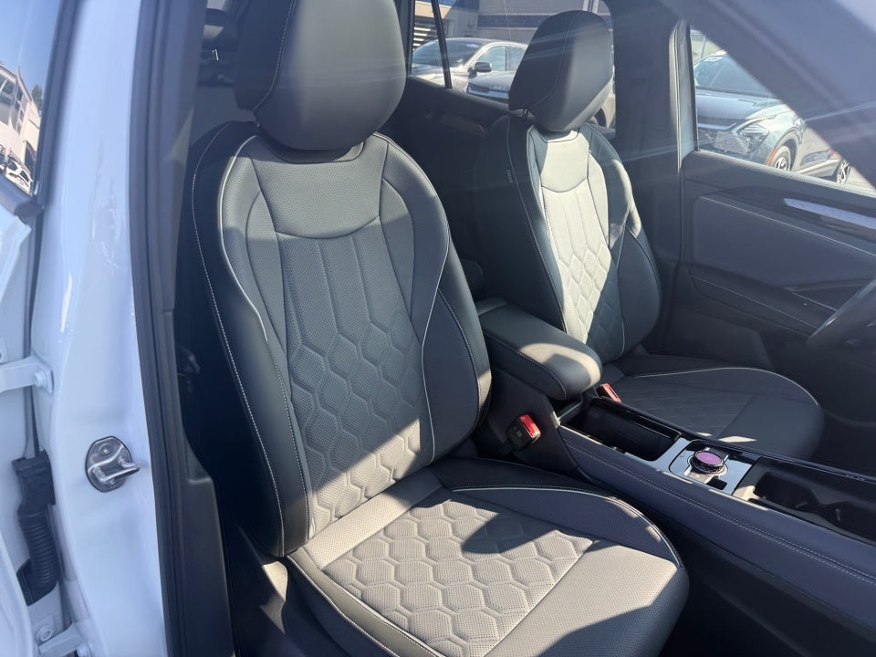 2026 Volkswagen Tiguan SEL R-Line Turbo