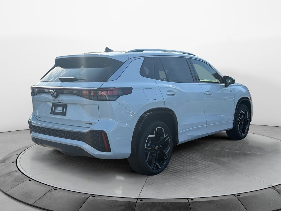 2026 Volkswagen Tiguan SEL R-Line Turbo