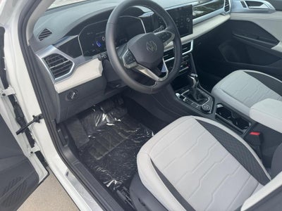 2026 Volkswagen Taos SE