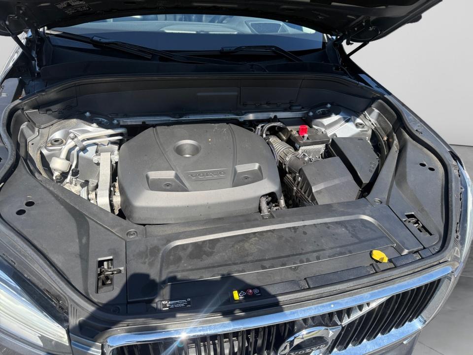 2019 Volvo XC90 Momentum