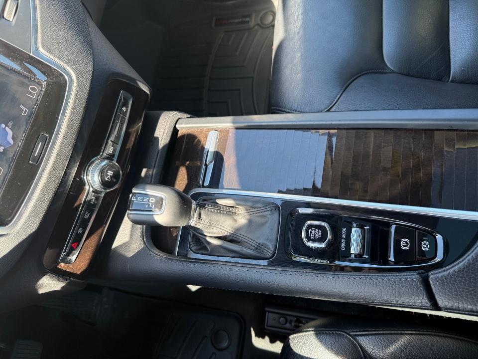 2019 Volvo XC90 Momentum