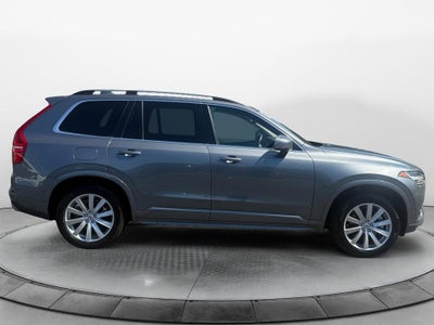 2019 Volvo XC90 Momentum
