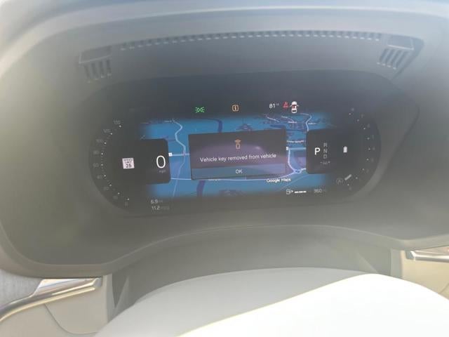 2024 Volvo XC60 Plus Dark Theme