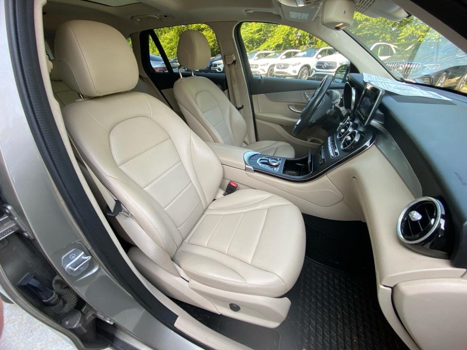 2019 Mercedes-Benz GLC 300 GLC 300