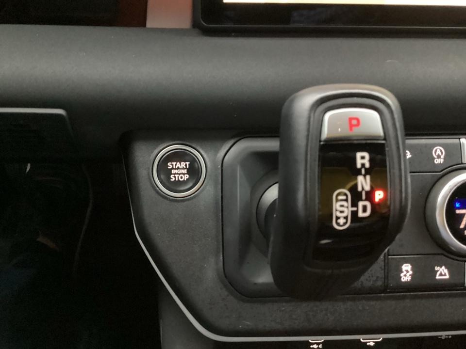 2023 Land Rover Defender S