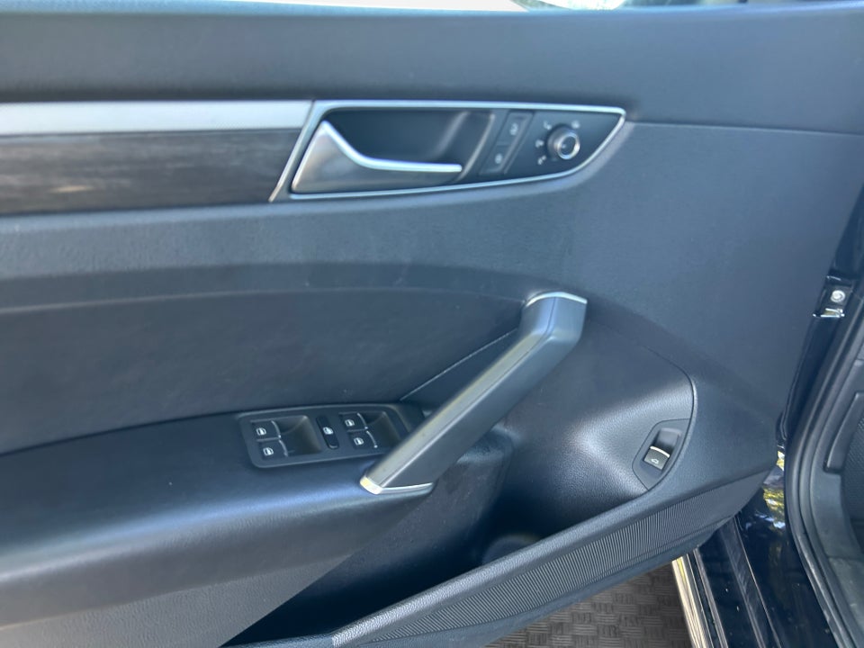 2017 Volkswagen Passat 1.8T SE