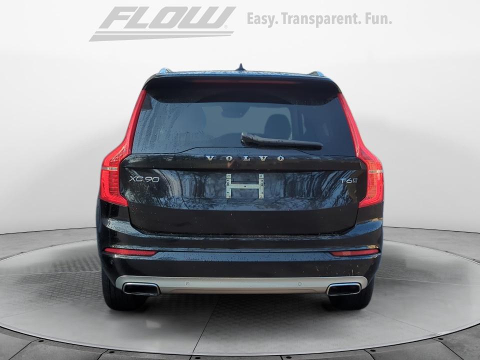 2021 Volvo XC90 Momentum