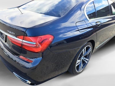 2016 BMW 750i 750i