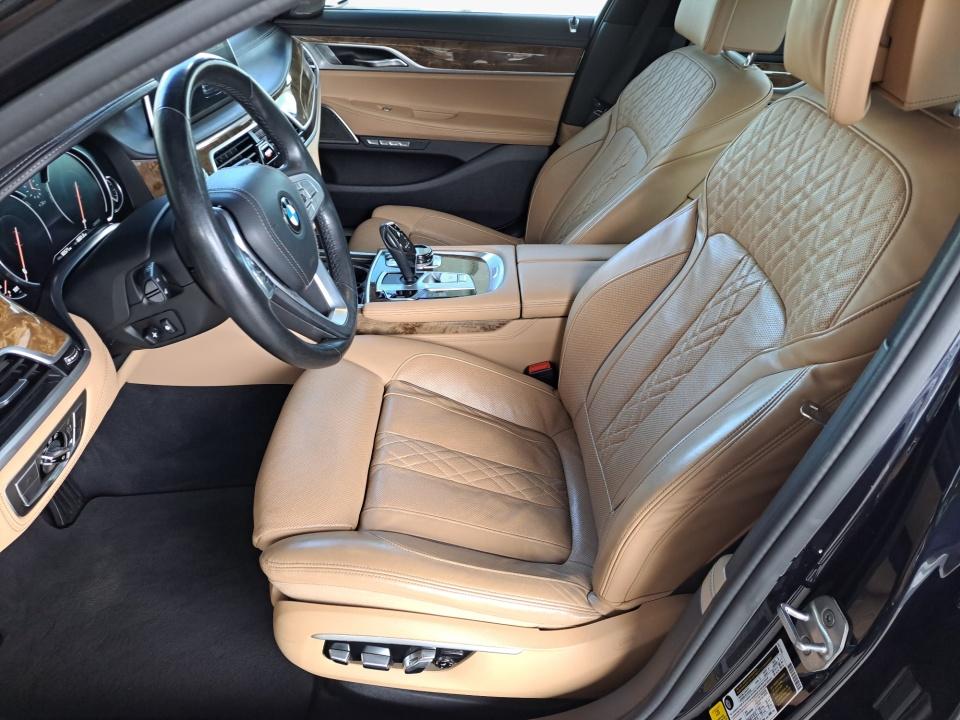 2016 BMW 750i 750i