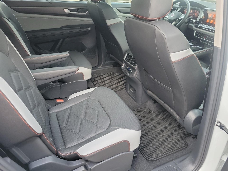 2026 Volkswagen Atlas Peak Edition