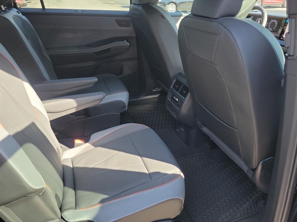 2027 Volkswagen Atlas SEL Premium R-Line